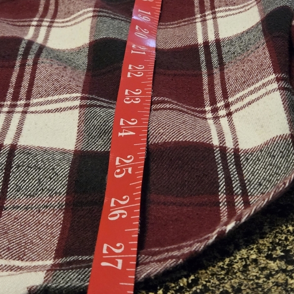 American Eagle Outfitters Red Black Gray Plaid Gingham Flannel Mens Shirt size S - Picture 4 of 11